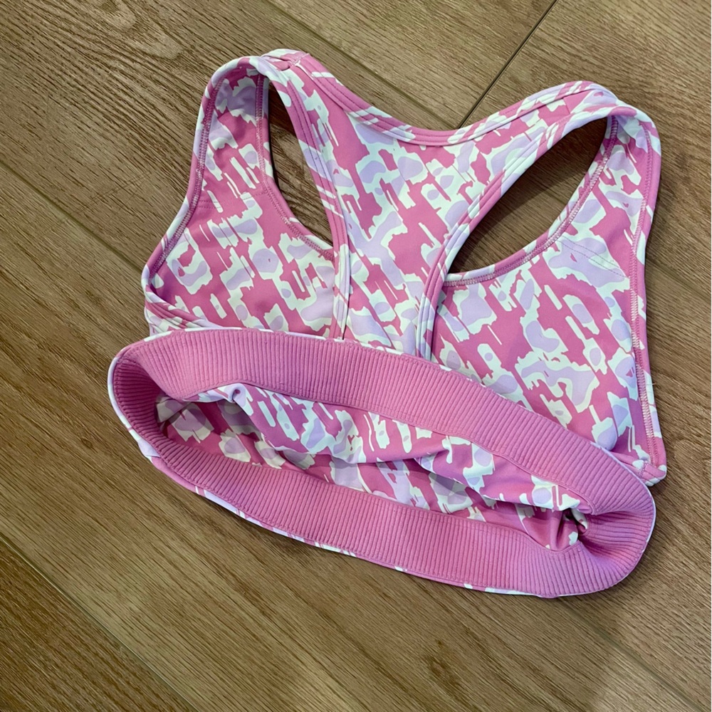Gymshark Essential Racerback Sports Bra - Picture 4 of 4